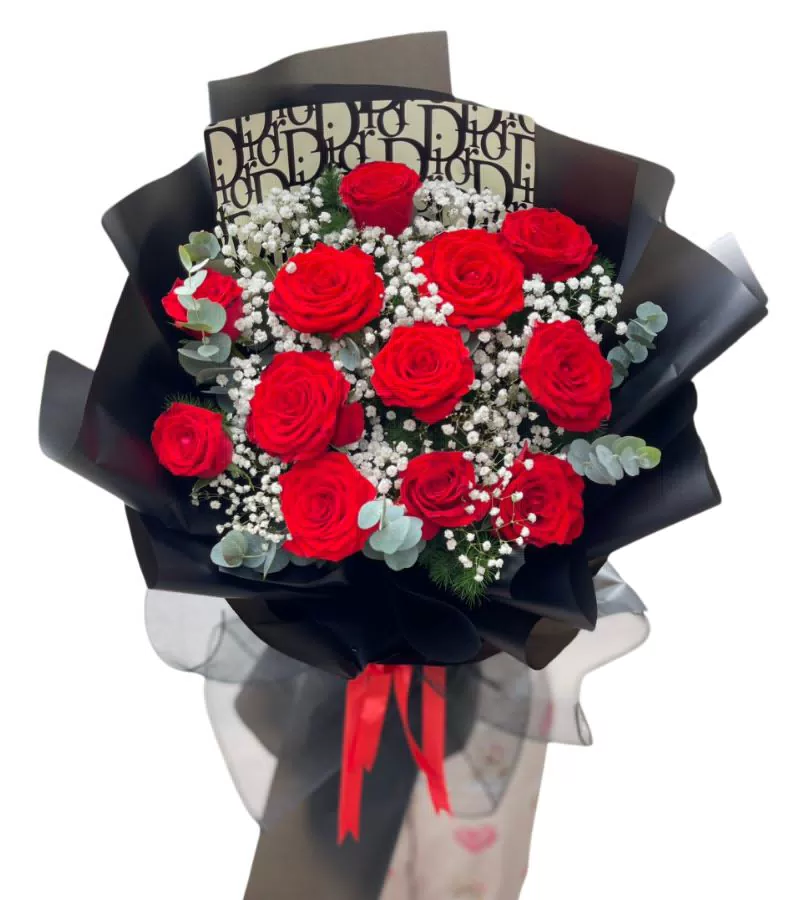 Bó Hoa Hồng Đỏ Nhỏ Giấy Đen Dior Sang Trọng