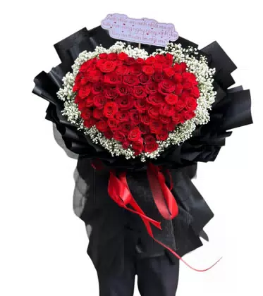 Bó Hoa Hồng Đỏ Trái Tim Chúc Mừng Sinh Nhật