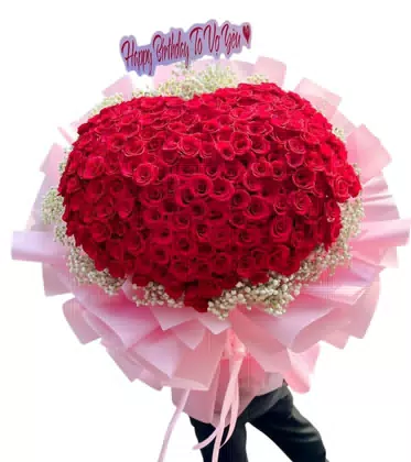 Bó Hoa Hồng Đỏ Trái Tim Khổng Lồ Tặng Vợ Yêu