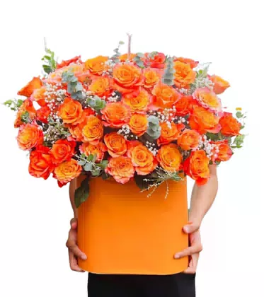 Giỏ Hoa Hồng Cam Rực Rỡ Trong Hộp Cam Hiện Đại