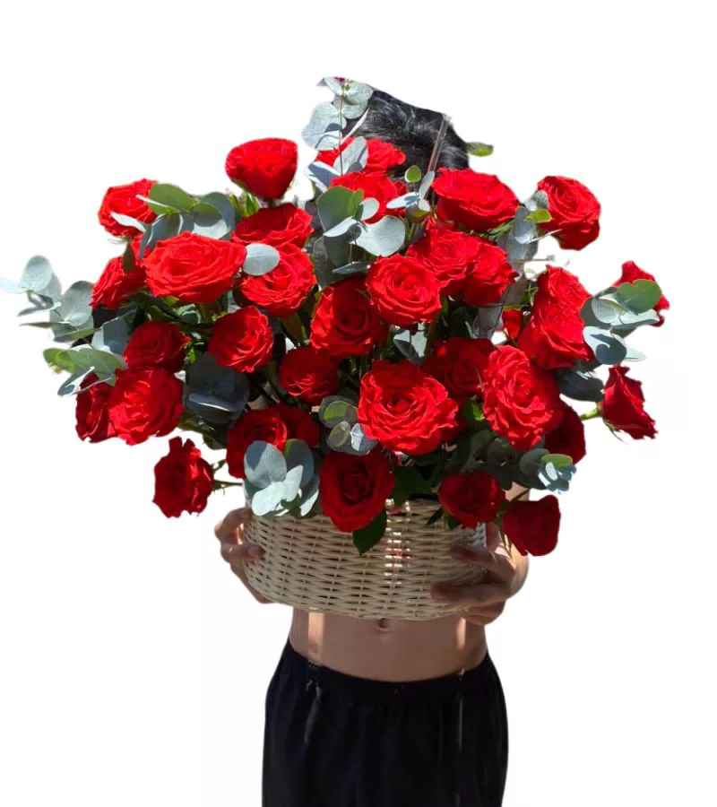 Giỏ Hoa Hồng Đỏ Đơn Sắc Mộc Mạc