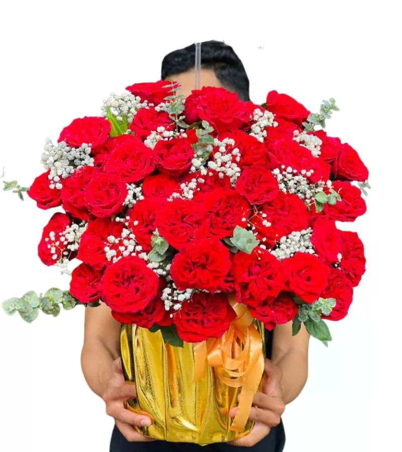 Giỏ Hoa Hồng Đỏ Nhung Bình Vàng Ánh Kim Sang Trọng