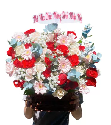 Giỏ Hoa Hồng Đỏ Trắng Đồng Tiền Mừng Sinh Nhật Mẹ