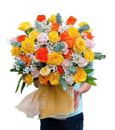Giỏ Hoa Hồng Vàng Cam Hồng Phối Giỏ Tre Vàng