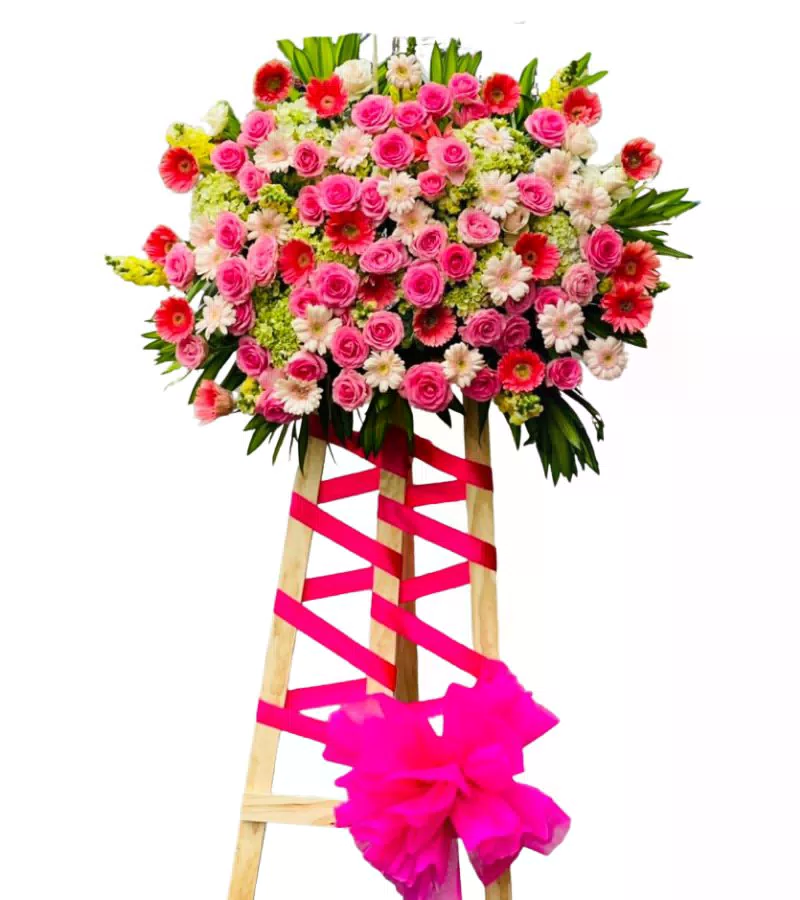 Kệ Hoa Chúc Mừng Hồng Phấn Chân Gỗ Ruy Băng Hồng