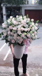 Giỏ Hoa Chu Đáo (i929).