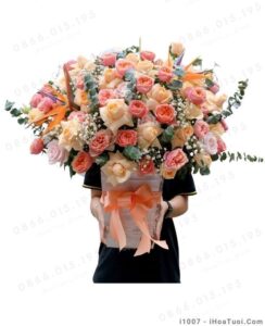 Bình hoa hồng chúc mừng (i1007)